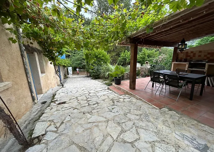 L'ancienne Forge Feriehus Villarzel-du-Razes